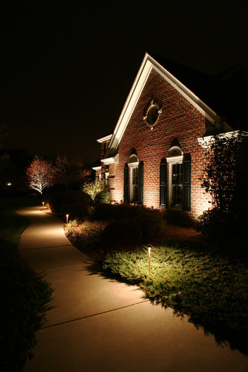 5 Ways to Combine Technology & Outdoor Lighting to Feel Safe at Night